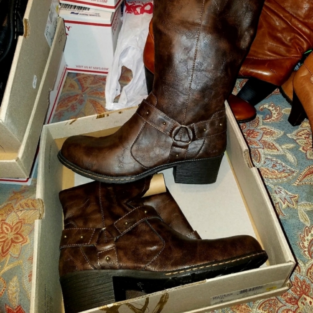 BORN KNEE BOOTS SIZE 11